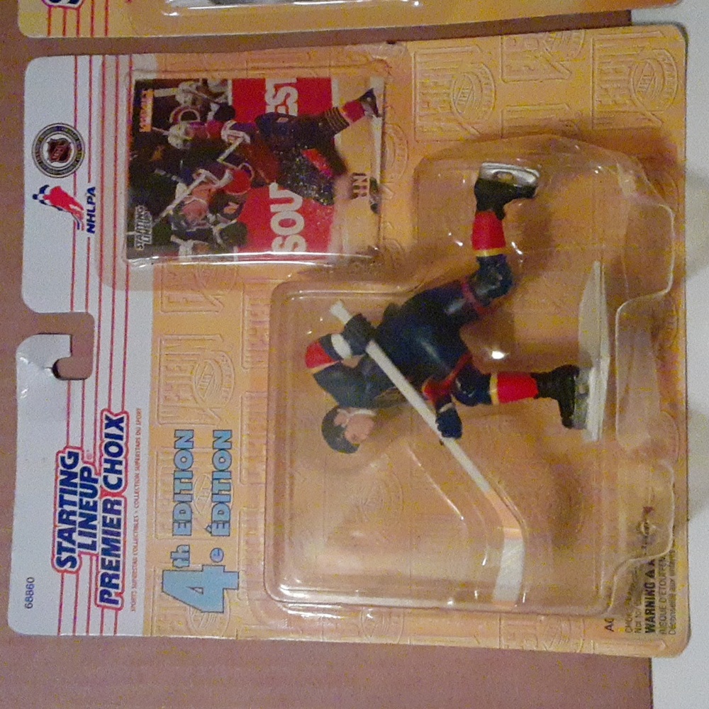St. Louis Blues NHL Starting Lineup Hockey Figures x 2 NEW Kenner